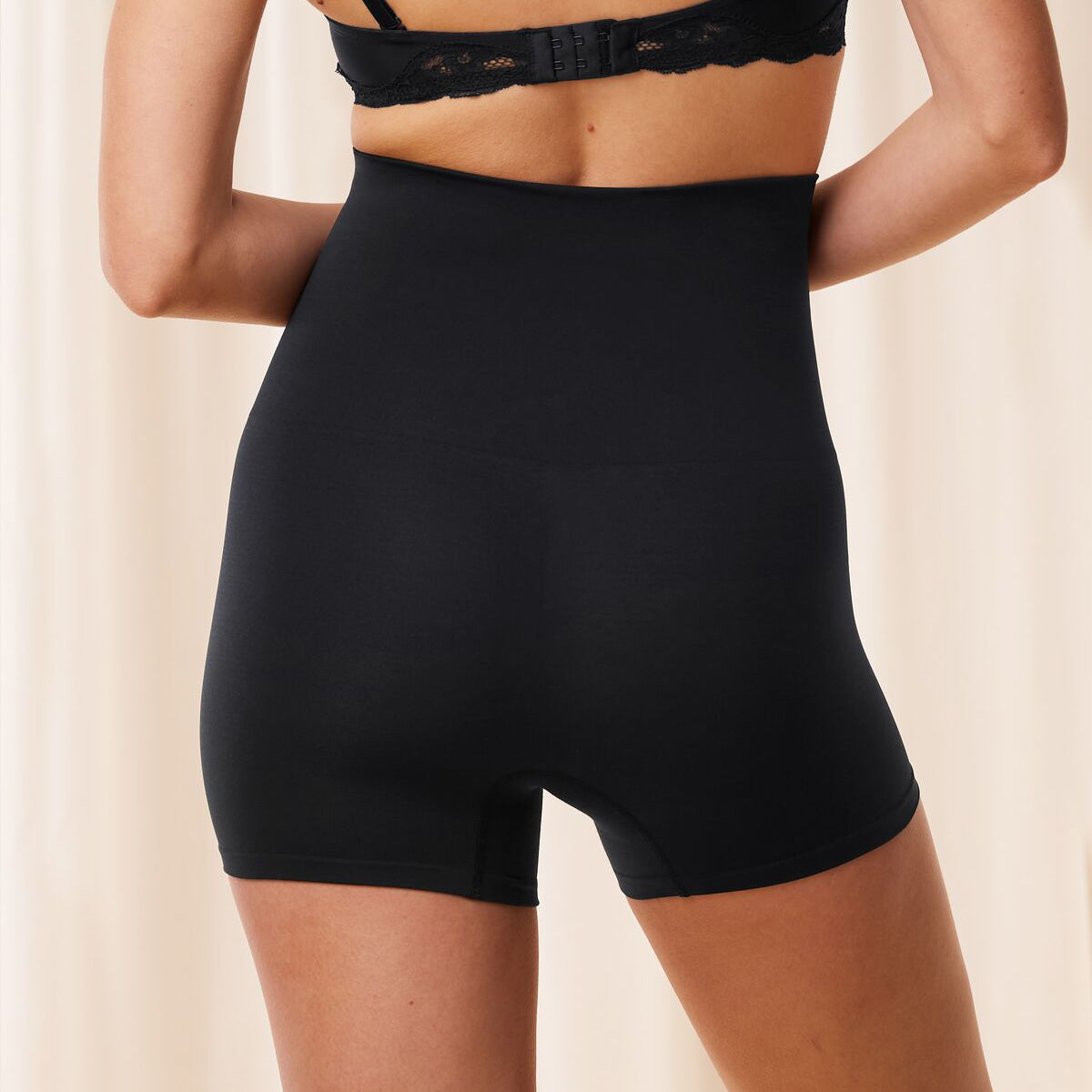 Triumph Soft Sculpt Bandeau Shorts - Black - 10219712-0004