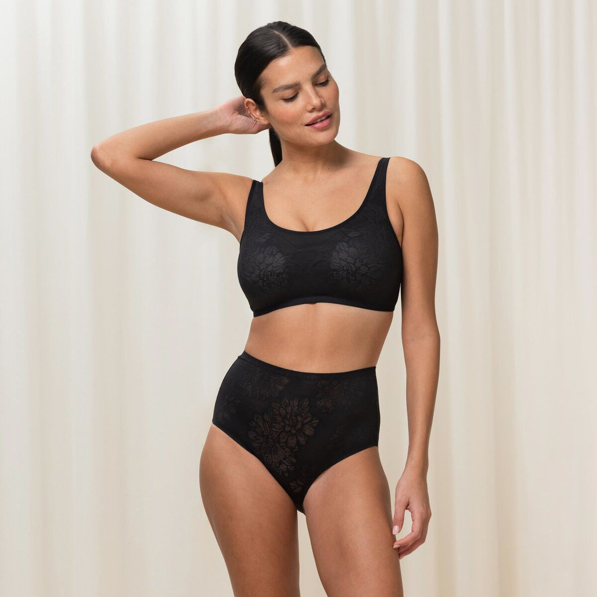 Triumph Fit Smart P - Black - 10202460-0004