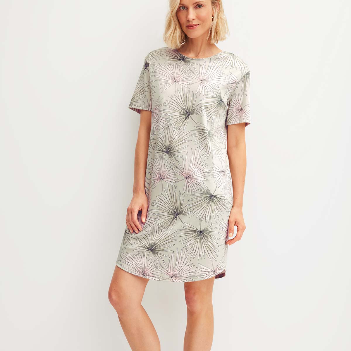 Calida Leaf Dreams natkjole, beige - 38251 - 662 - Tea Green