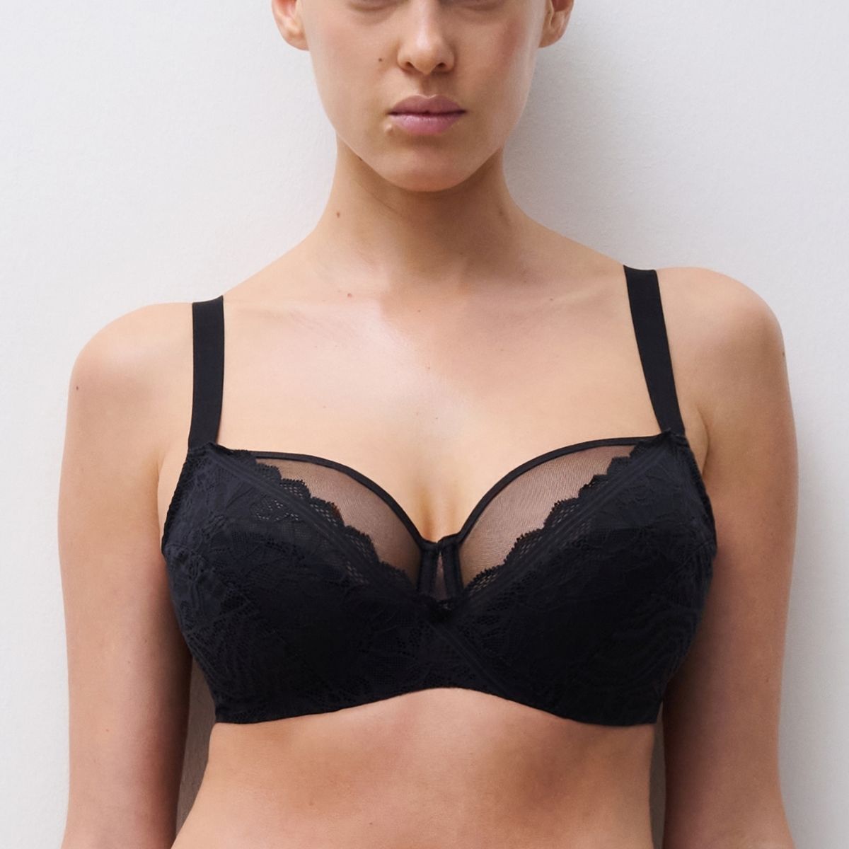 Chantelle EasyFeel Floral Touch BH med bøjle, sort - C94210 - 011 - Black